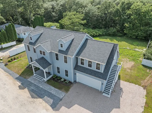 178 S Pier Rd #B, Narragansett, RI 02882