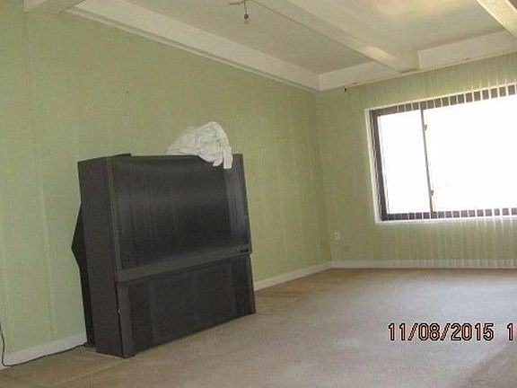 3rd image of 4296 Terrace Dr
