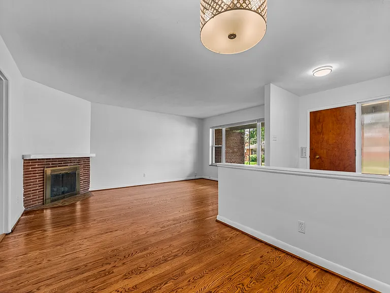 7000 Clifton Ave — Photo 8