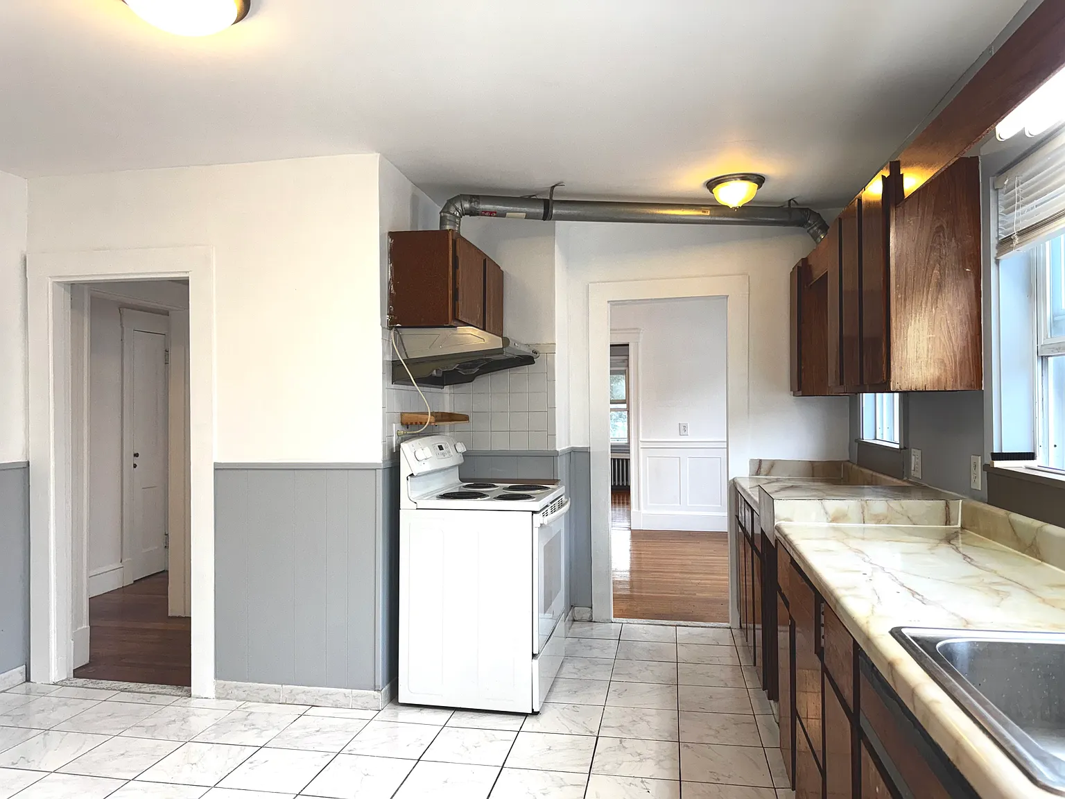 3 bed, 1400 sqft, $3,200 — Photo 4