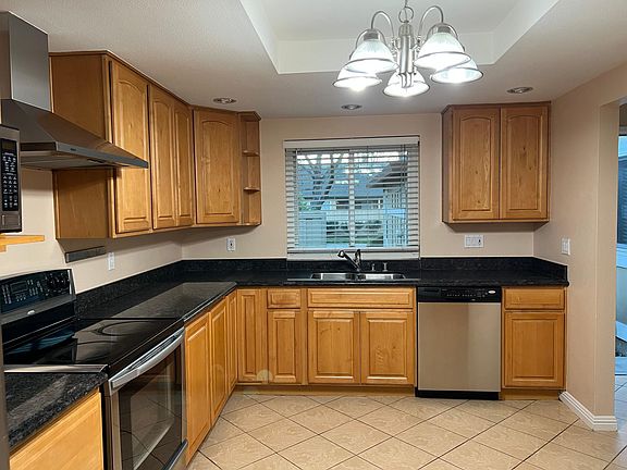 4th image of 578 La Corso Dr