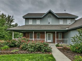 17915 157th St, Basehor, KS 66007