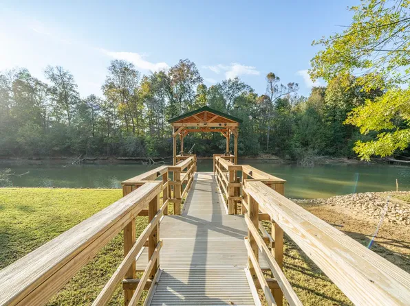 440 Teal Ln, Savannah, TN 38372