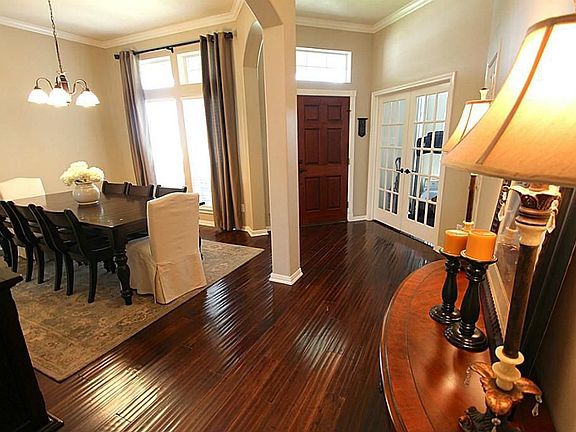 ENTRYWAY AND FORMAL DINING ROOM