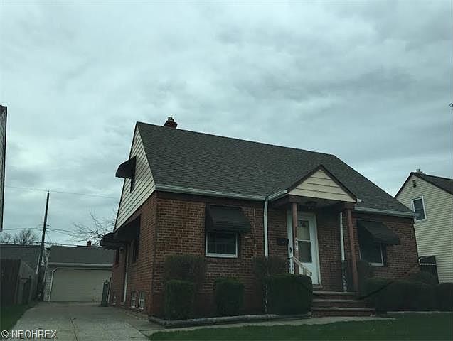 1st image of 407 E 328th St