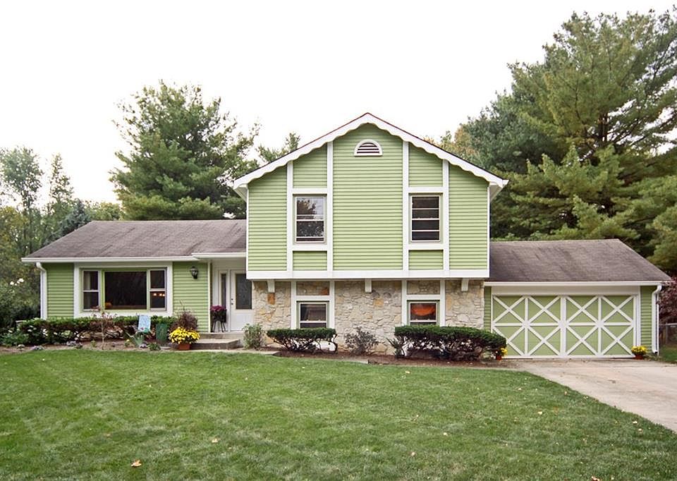 1st image of 9948 E Lakeshore Dr