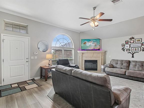 5th image of 1402 Spoonwood Rd