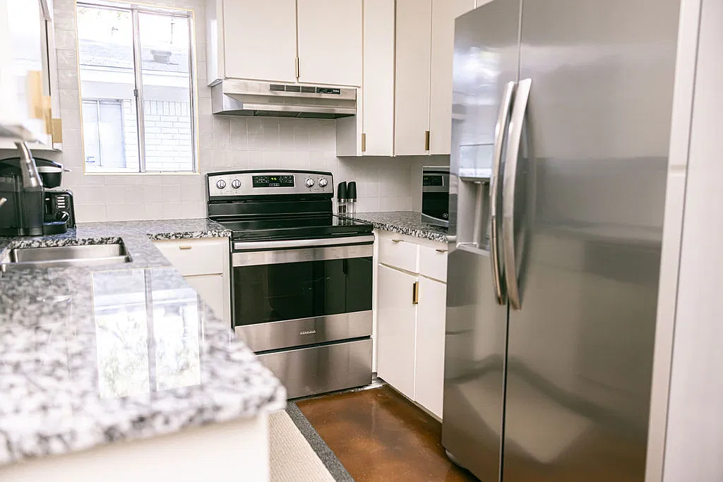 2 bed, 1000 sqft, $2,600 — Photo 3