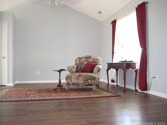 5th image of 504 Tea Olive Ct