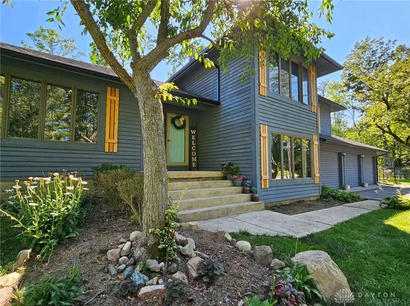 25 Vanessa Dr, West Alexandria, OH 45381