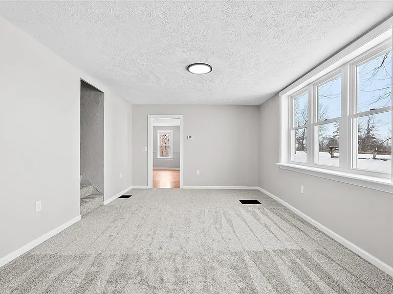 6982 Webster Rd — Photo 20