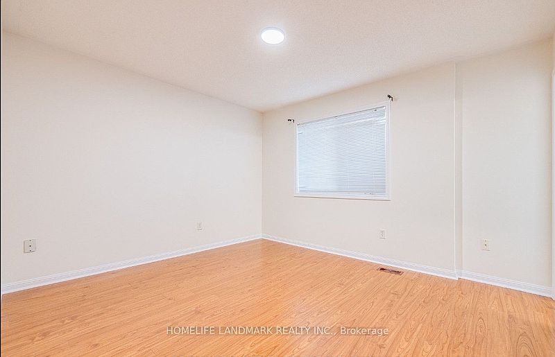 Oakville Townhouse for rent - 3 Bedrooms — photo 22