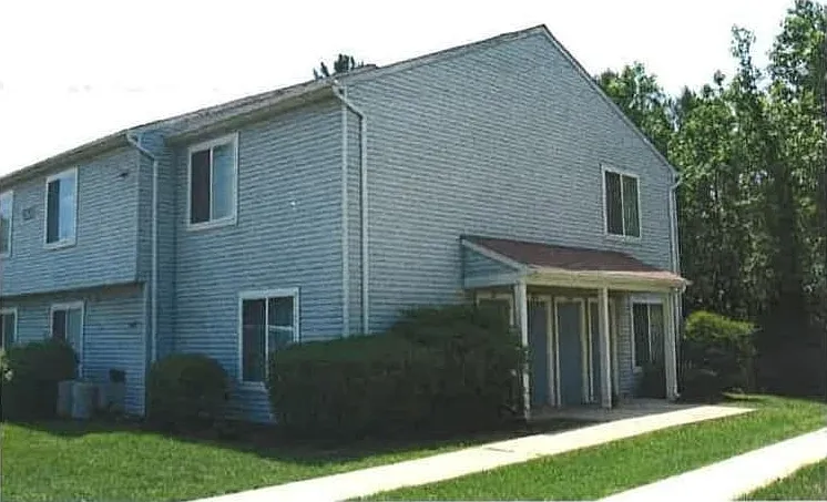 Lexington Village — Photo 8