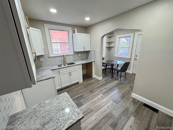 3rd image of 18467 Santa Rosa Dr