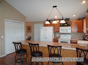 5th image of 190 Twin Oaks Dr