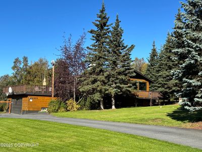 10208 Preuss Ln, Eagle River, AK, 99577