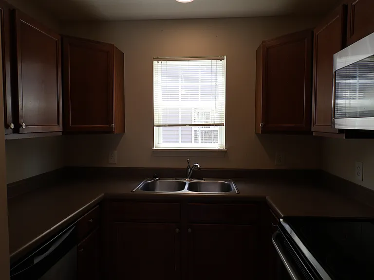 1427 Sycamore St #1 — Photo 11