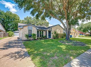 6803 Vialinda Dr, Houston, TX 77083