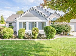 5765 Quail Crossing Dr, Indianapolis, IN
