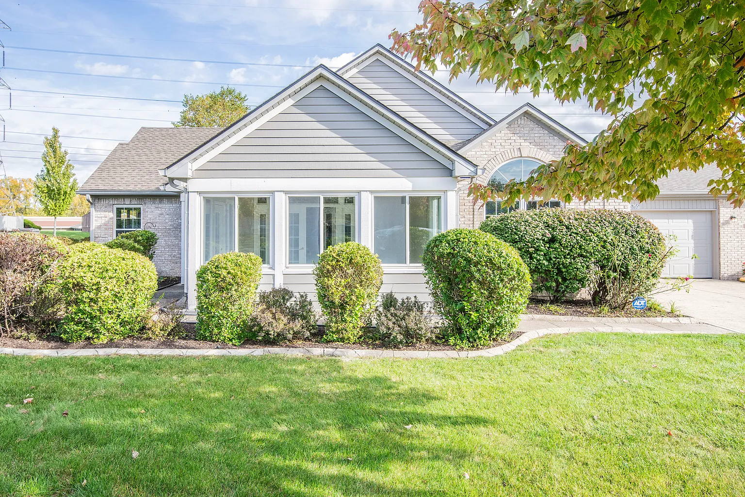5765 Quail Crossing Dr photo 1