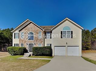 3204 Timber Rdg, Atlanta, GA 30349