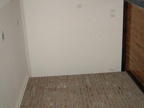 4th image of 186 Norfolk St APT 4E