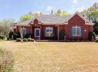 158 Redcliffe Dr NW, Huntsville, AL 35806