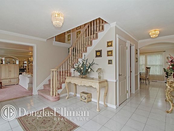 2nd image of 3 Miller Farms Ct