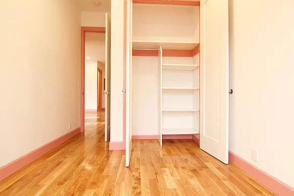 Rented by Nooklyn NYC LLC | media 74