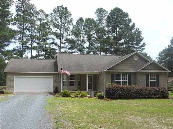 150 Snoozing Pine Ln, Aberdeen, NC 28315