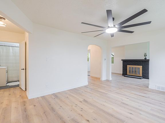5th image of 3900 14th St