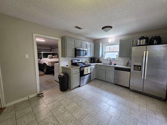 2nd image of 406 Atkinson Ave
