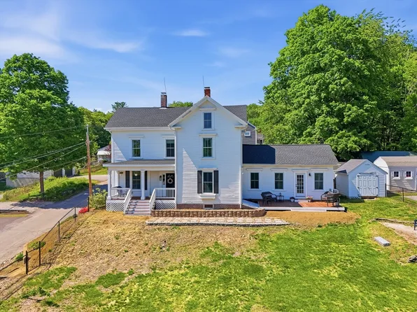3 Prospect Hill St, Merrimac, MA 01860