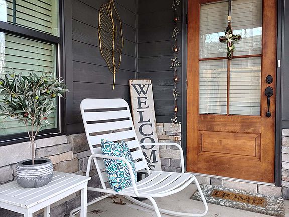 2nd image of 65 Magnolia St