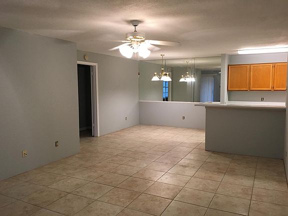 5th image of 10833 Braes Bend Dr