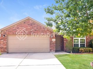 140 Buckskin Dr, Waxahachie, TX 75167