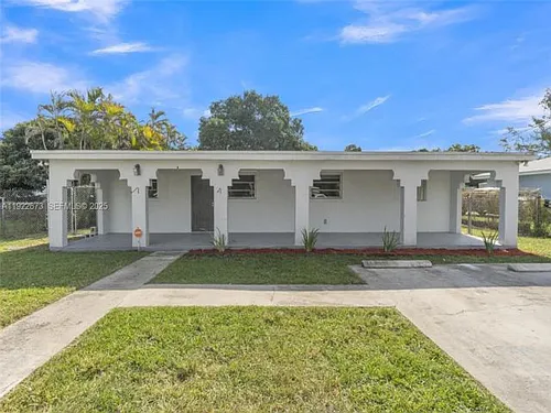10220 SW 178th St Photo 1