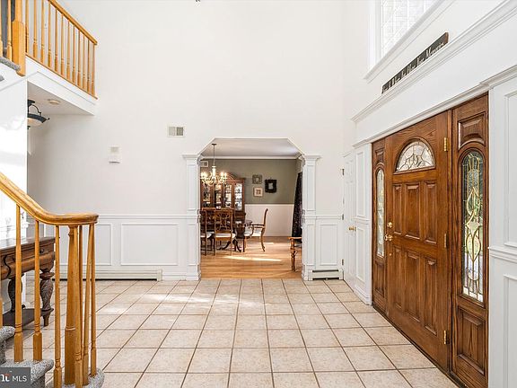 5th image of 20 Yeger Dr