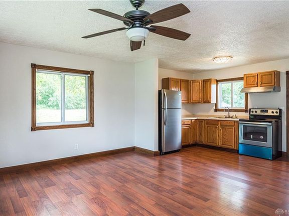 5th image of 6912 Galvin Ave