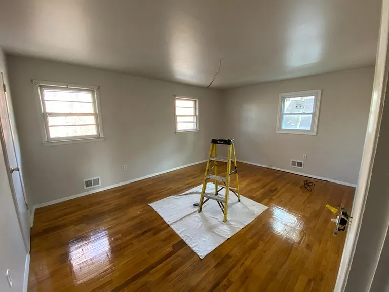 738 Spruce Rd — Photo 4