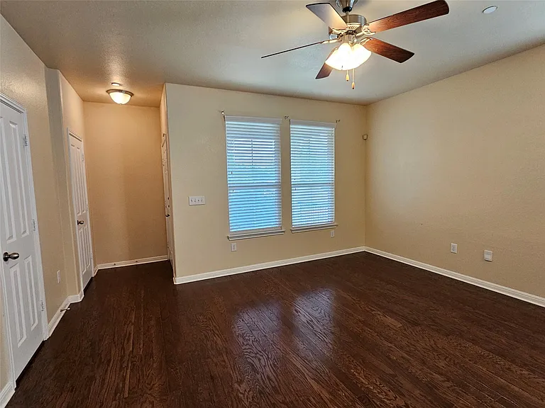 808 Lost Pines Ln — Photo 6