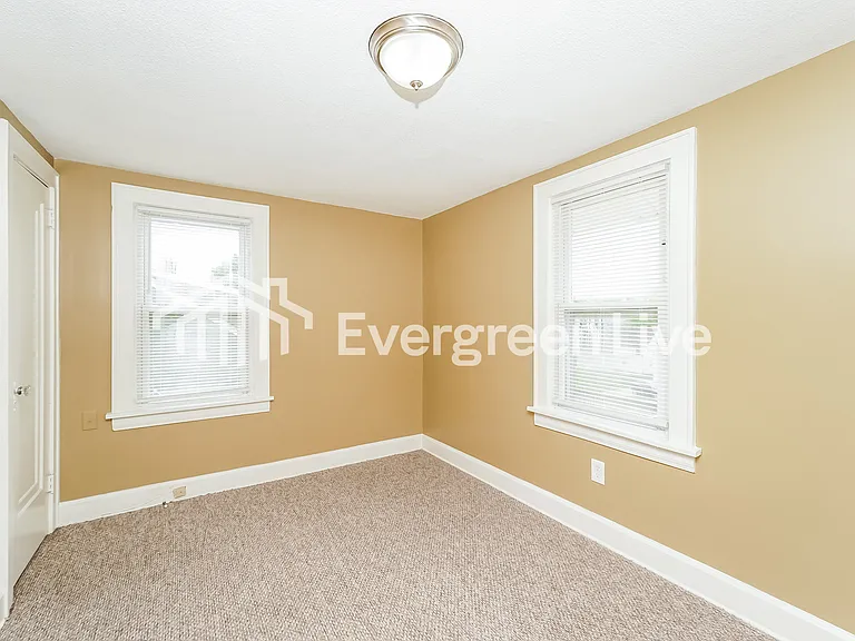 864 Packard Dr — Photo 13