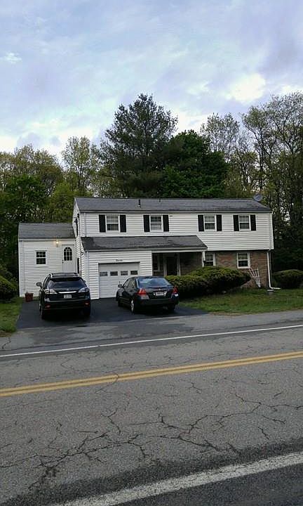 1st image of 14 Wilshire Dr