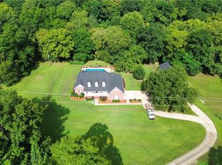 82 Cahaba St, Centreville, AL 35042