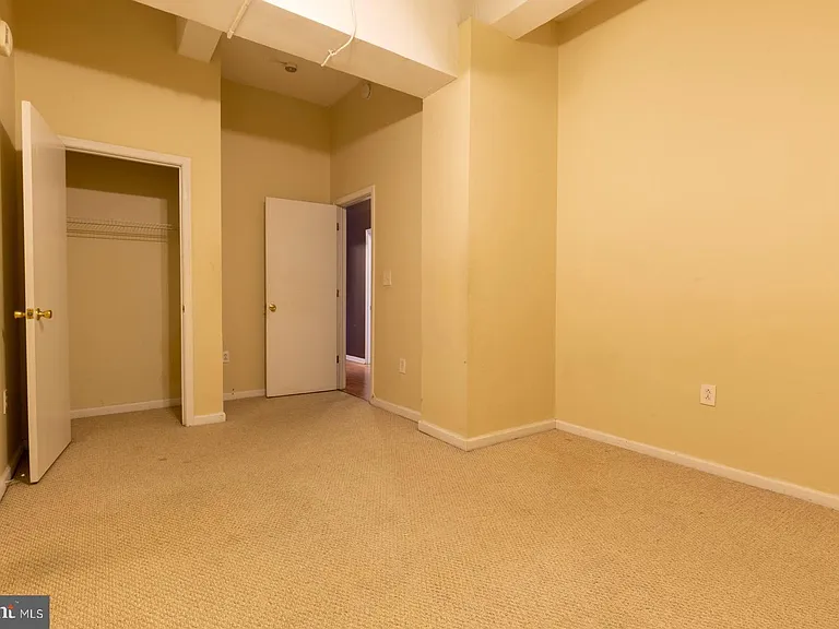 1324 Locust St #1602 — Photo 17