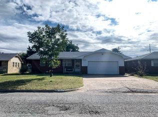 701 Mistletoe, Enid, OK 73701