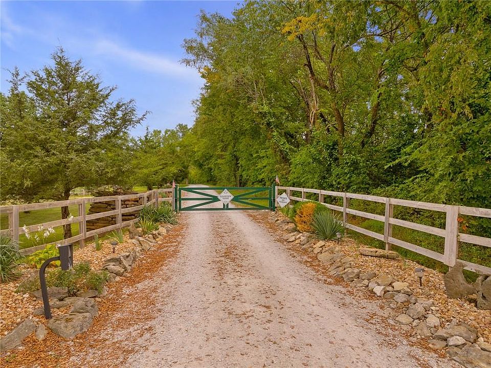 1st image of 32921 S Ridgeview Farm Rd