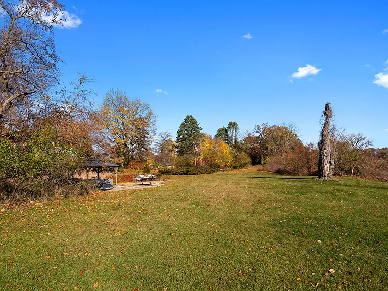 4105 Riverview Dr — Photo 37