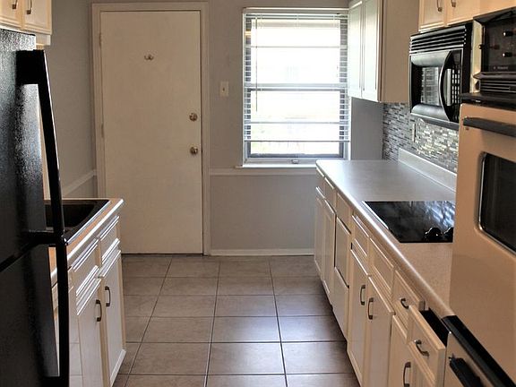 4th image of 11334 Park Central Pl