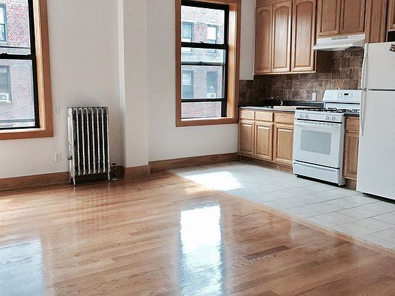 3rd image of 2335 29th Ave APT 11